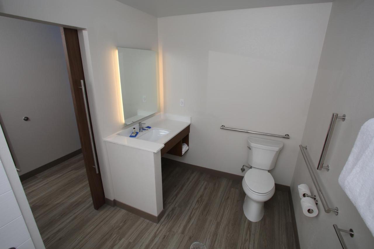 Holiday Inn Express - Mccook By Ihg Exteriör bild