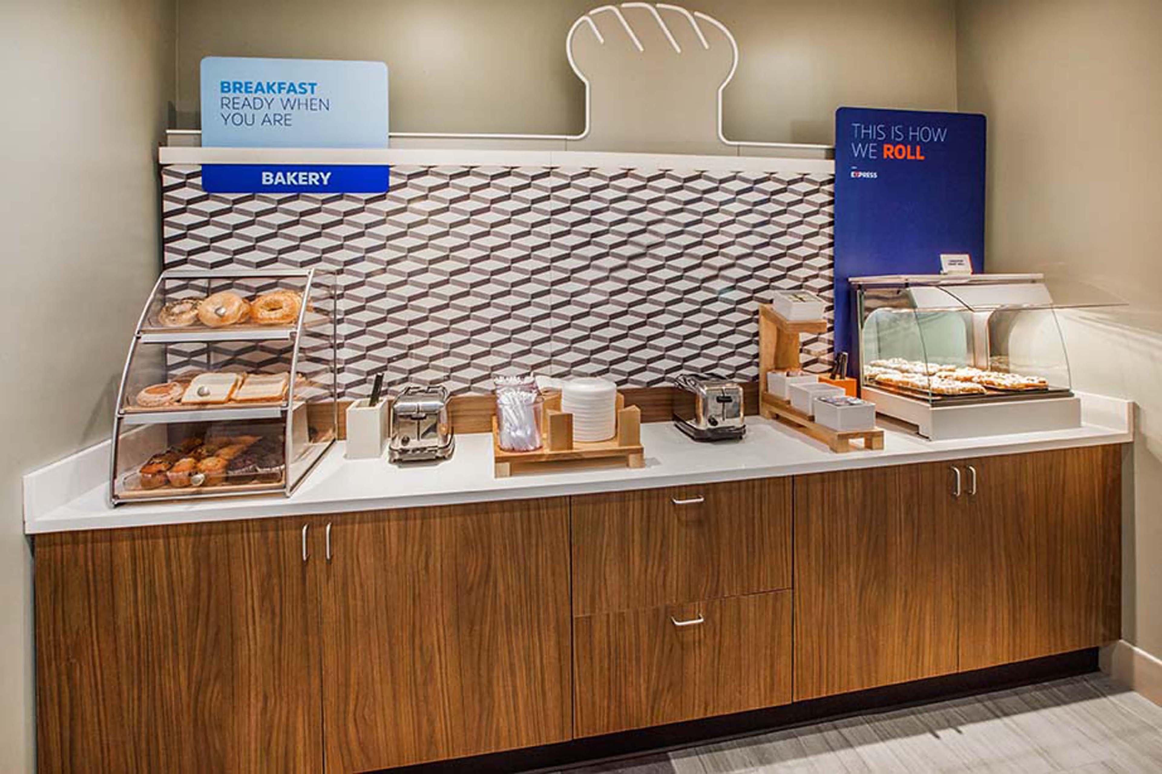 Holiday Inn Express - Mccook By Ihg Exteriör bild